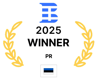 Badge de gagnant du prix PR 2025 avec des couronnes de laurier dorées et une reconnaissance de l'excellence en relations publiques